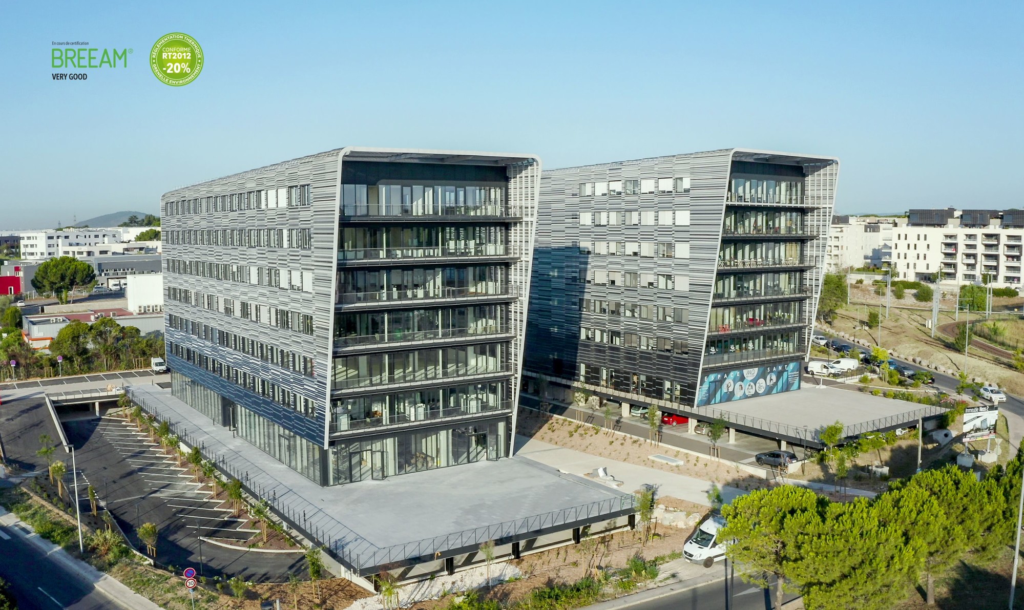 Immeubles de bureaux face à la polyclinique St Roch. Quartier Garosud de Montpellier